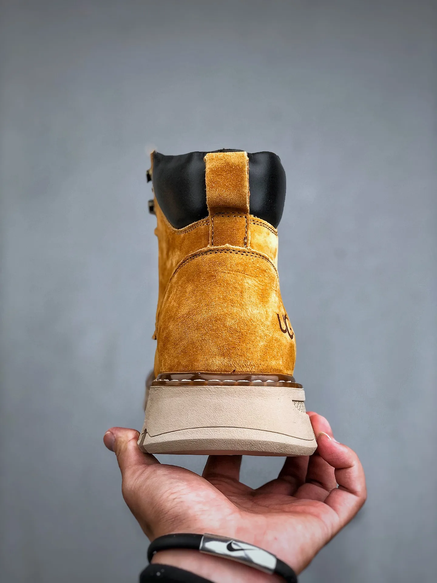 Local self-pickup💰560 supports store release New goods🚀UGG new autumn and winter men's mid-cut casual Martin boots series #Guangdong Dachang quality 25ss autumn and winter new style Fashion trend matching The fabric is imported from Italy frosted cowhide. The whole shoe is made of genuine cowhide material. The outsole and hardware are all made from OEM raw materials. Good products do not kill pigs. The quality of the first order is strictly controlled. The full set of official website unified packaging. Special products for outdoor use to prevent cold this winter. Daily casual matching A must-have for stylish men‼ American affordable luxury brand [UGG] Tasman Weather Hybrid Tasman hybrid series mid-top lightweight casual Martin boots" Size: 39-44 (one size larger than sports shoes)